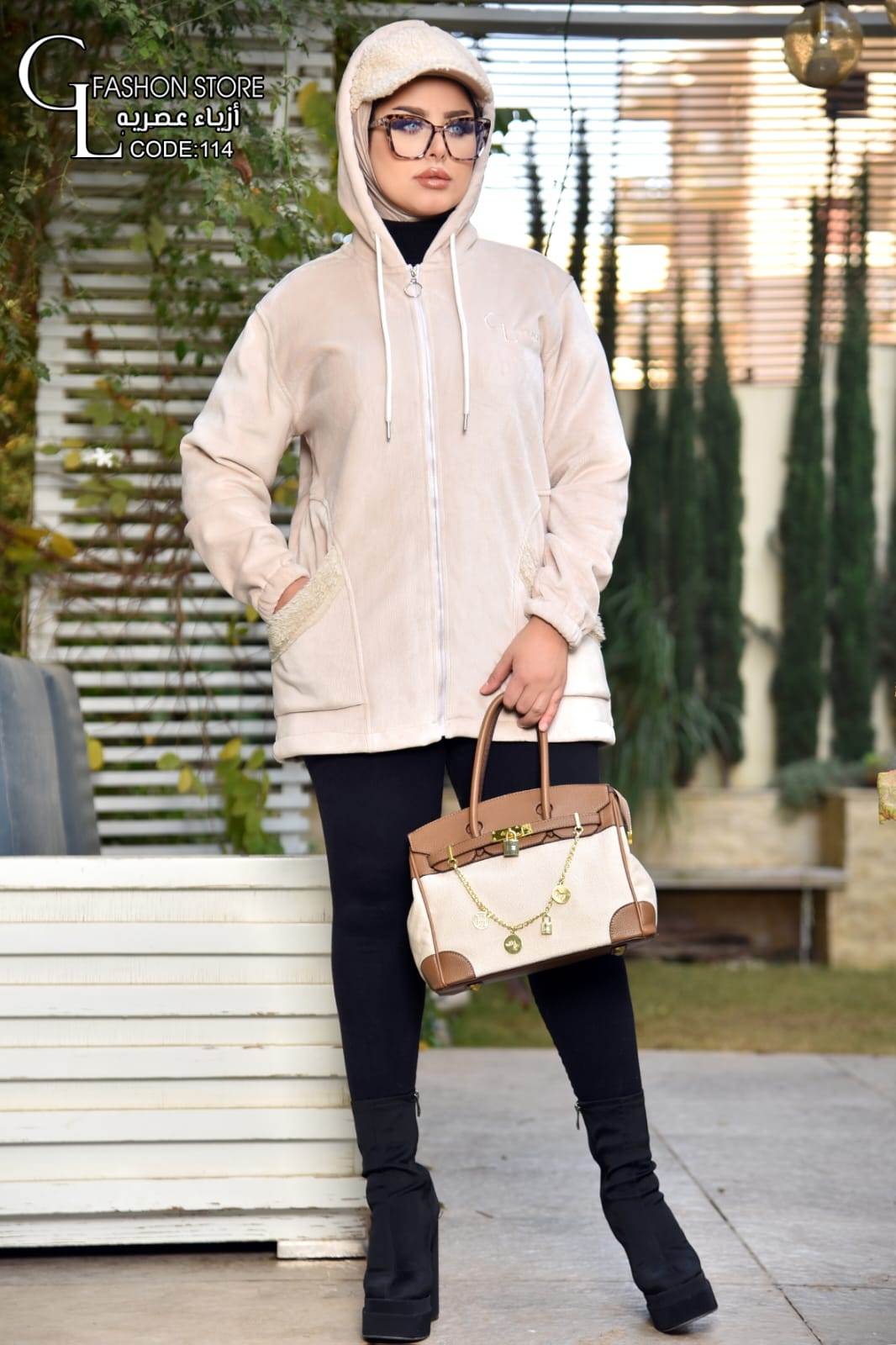 جاكيت قطيفه مضلعه 114